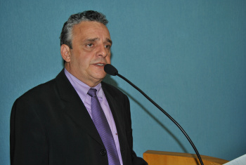 A sessão foi presidida pelo vereador Roberto Protético (PSD)Foto: Moreira Produções