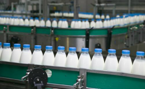 Leite: Preço pago ao produtor catarinense tem projeção de alta Preço pago ao produtor pode ser 2,1% maior em 2017, estima Conseleite (Foto: Divulgação/Uagro)