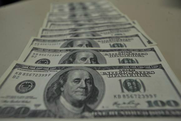 Fuga de dólares em maio chega a US$ 3 bilhões, diz Banco Central No acumulado do ano (de 1º de janeiro a 3 de junho), saída de dólares supera entrada em US$ 7,78 bi