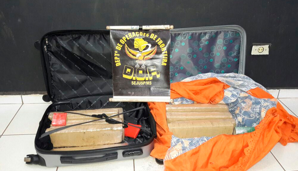 A adolescente informou que pegou a droga no Paraguai e levaria até Balneário Camboriú, SC.