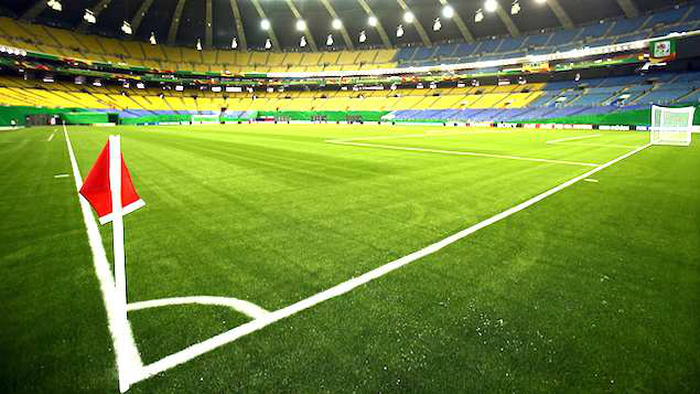 Brasileiras têm receio de campo com grama sintética na Copa da Fifa, no Canadá Brasileiras têm receio de campo com grama sintética na Copa da Fifa, no Canadá