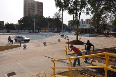 Geraldo quer sociedade discutindo término da Praça Antonio João Geraldo quer sociedade discutindo término da Praça Antonio João