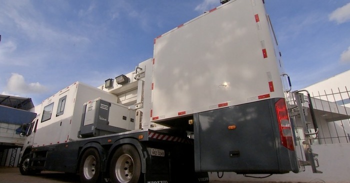 Caminhão scanner quebrado em Ponta Porã (Foto: Reprodução/TV Morena)