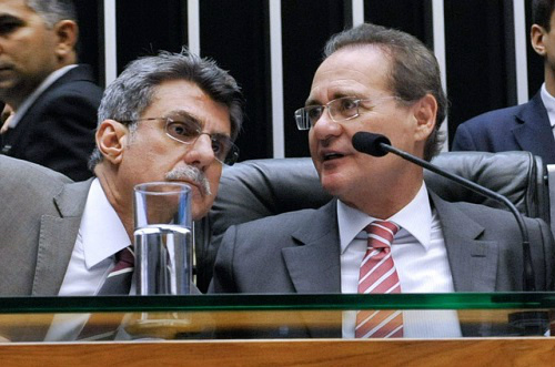 Renan e Jucá negam acordo para livrá-los de possível prisão Renan e Jucá negam acordo para livrá-los de possível prisão