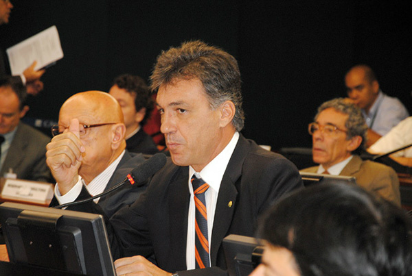 Deputado defende Simples Trabalhista como lei mais adequada à realidade Campos é vice da Federação das Associações Comerciais do Estado de São Paulo (Facesp) e 1º vice da Associação Comercial e Industrial de Campinas (Foto: site PSD)