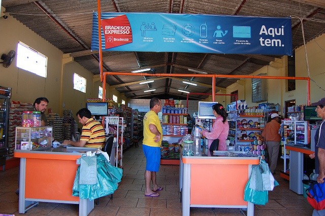 Mercearia Alvorecer: Uma história amambaiense de sucesso comercial O atendimento familiar e os produtos da terra são marcas da Mercearia Alvorecer. Foto: Moreira Produções.