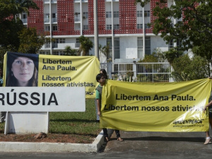 Greenpeace faz ato de solidariedade a ativistas presos na Rússia