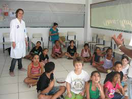Programa leva a escolas conscientização sobre diabetes infantil