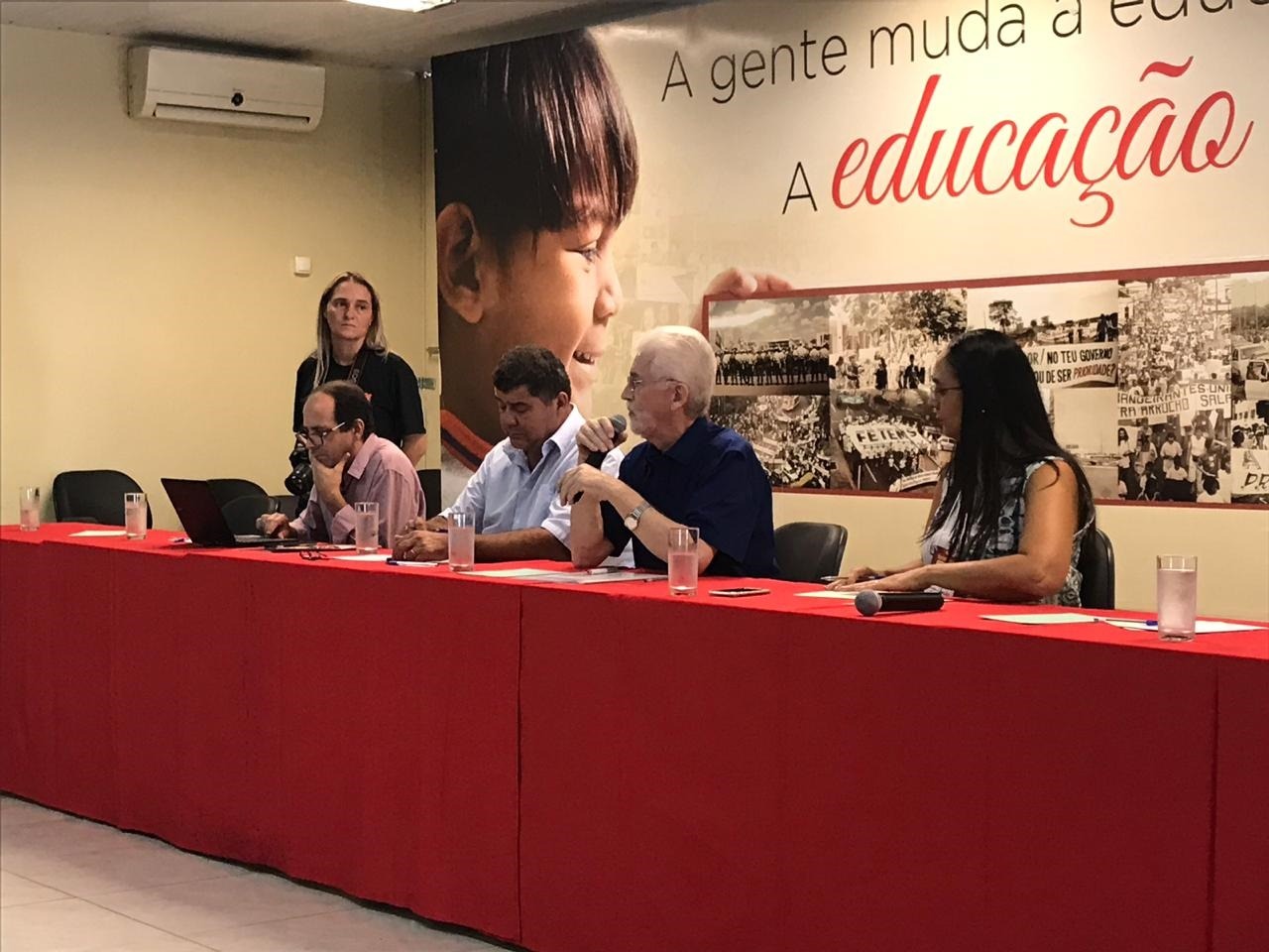Representantes de Amambai participam de Seminário Estadual de Formação Sindical Palestrante João Felício / Foto: Assessoria