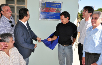 Posto de Saúde na vila São Luiz é inaugurado em Amambai Autoridades durante a inauguração do Posto de Saúde deputado federal Nelson Trad