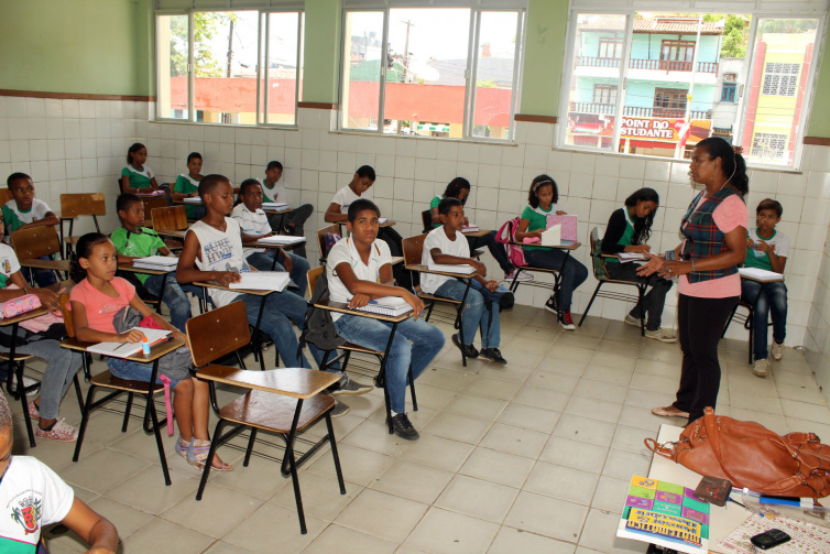Professores terão estímulo para estudar idiomas estrangeiros Professores terão estímulo para estudar idiomas estrangeiros