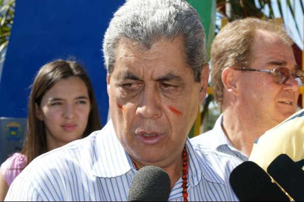 Funai não faz e não deixa ninguém fazer, diz André Funai não faz e não deixa ninguém fazer, diz André