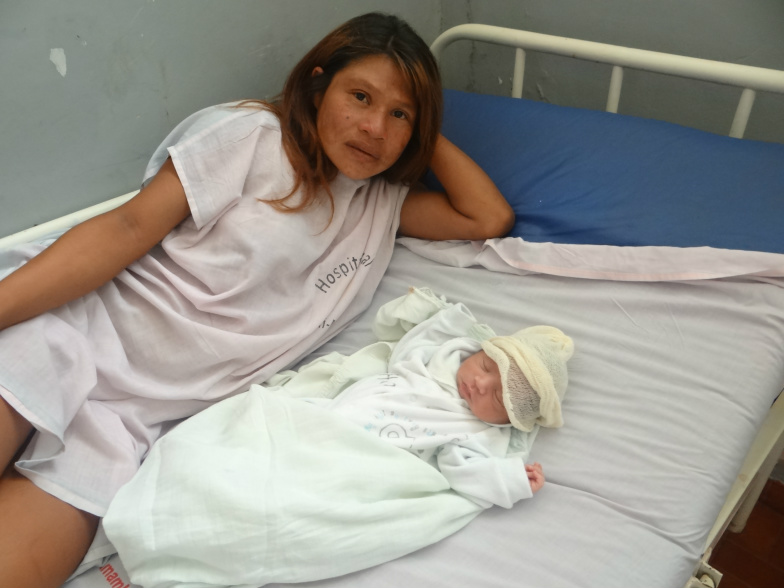 Primeiro bebê do ano em Amambai é um menino Nailda Silva trouxe ao mundo o pequeno Janderson / Foto: Moreira Produções