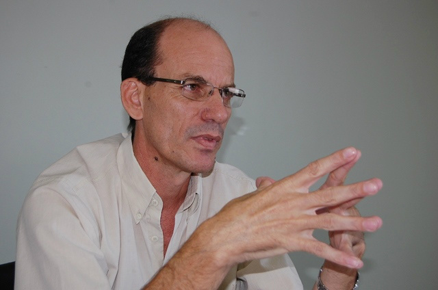 Sérgio Barbosa: “Há muita pressa para melhorarmos onde vivemos”. Cidadão amambaiense desde 1987.