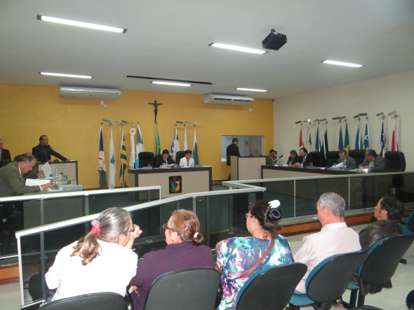 Resumo da sessão da Câmara de Amambai do dia 08 de junho de 2015 Plenário Lourino Jesus de Albuquerque / Foto: Moreira Produções
