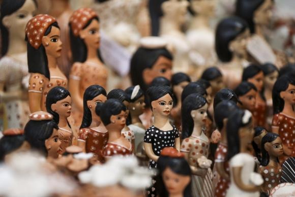 Pesquisa com mais de 3,6 mil artesãos mostra que atividade é opção para crise O levantamento indica que 70% das pessoas fazem artesanato para vender entre conhecidos, enquanto apenas 8% têm uma pequena lojaMarcelo Camargo/Agência Brasil