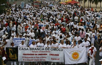 Manifestação contra intolerância religiosa reúne mais de 70 mil pessoas no Rio Manifestação contra intolerância religiosa reúne mais de 70 mil pessoas no Rio