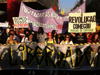 Marcha da Liberdade reúne 2.000 manifestantes em São Paulo