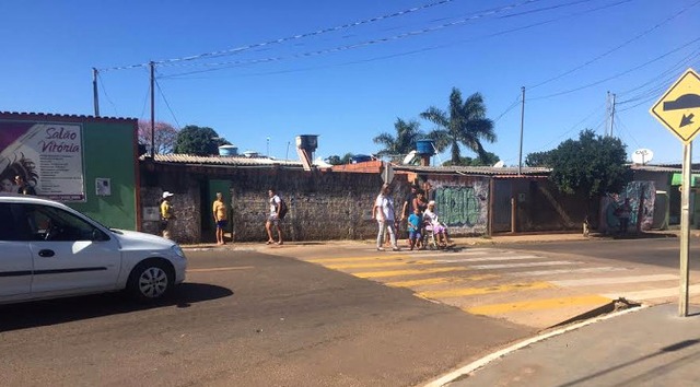 Detran-MS orienta pedestres sobre travessia correta nas vias Foto: Divulgação