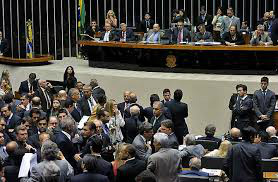 Câmara aprova carreira de paralegal para bacharel que não passou no exame da OAB Câmara aprova carreira de paralegal para bacharel que não passou no exame da OAB