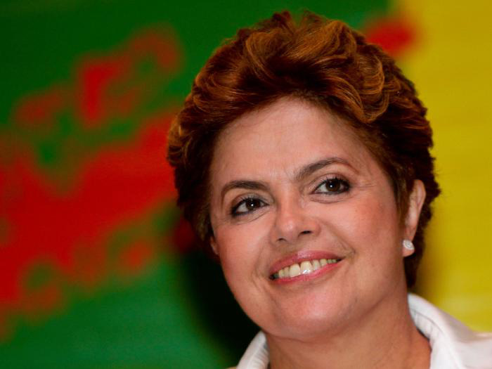Dilma diz que investir em educação e tecnologia é fundamental