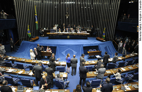 Com pauta trancada, fim do voto secreto em decisões do Legislativo deve dominar Com pauta trancada, fim do voto secreto em decisões do Legislativo deve dominar