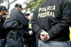 A operação é resultado de investigações iniciadas em junho de 2012 para desmontar um esquema fraudulento montado por servidores públicos, empresários e consultores que atuavam junto a órgãos de controle ambiental (Marcelo Camargo/ABr)