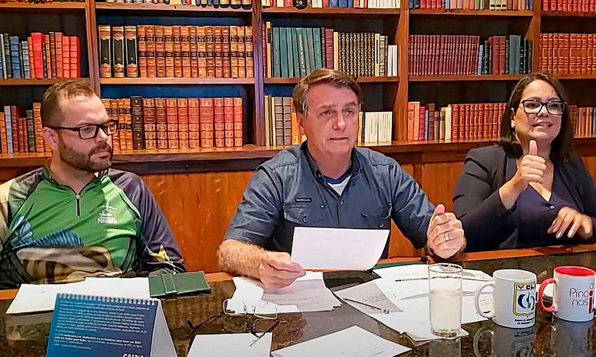 Bolsonaro quer que postos exibam composição de preço dos combustíveis Foto: Agência Brasil