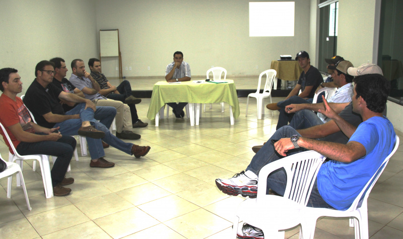Sindicato Rural de Amambai inicia preparativos para 26ª Expobai Sindicato se reúne para organizar a 26ª Expobai.