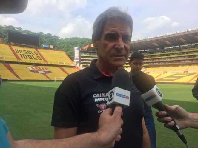 Após primeiro tropeço, Fla visita o Emelec pela fase de grupos da Libertadores Carpegiani concede coletiva no treino do Flamengo (Foto: Reprodução/Flamengo)