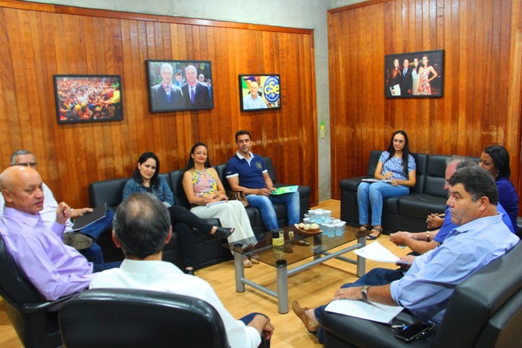 Fetems reafirma a cobrança da lei do Piso em reunião com Governo Foto: Divulgação