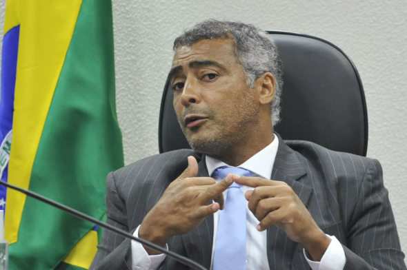 Janot quer investigar Romário, Jutahy Júnior e Rodrigo Maia Senador Romário (PSB/RJ) Foto: Divulgação
