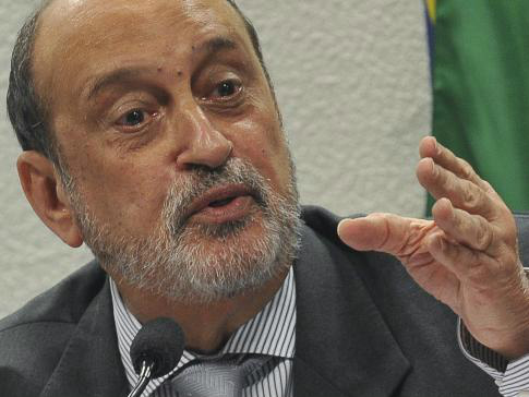 Gilson Dipp vai pedir demissão da Comissão Nacional da Verdade Gilson Dipp vai pedir demissão da Comissão Nacional da Verdade