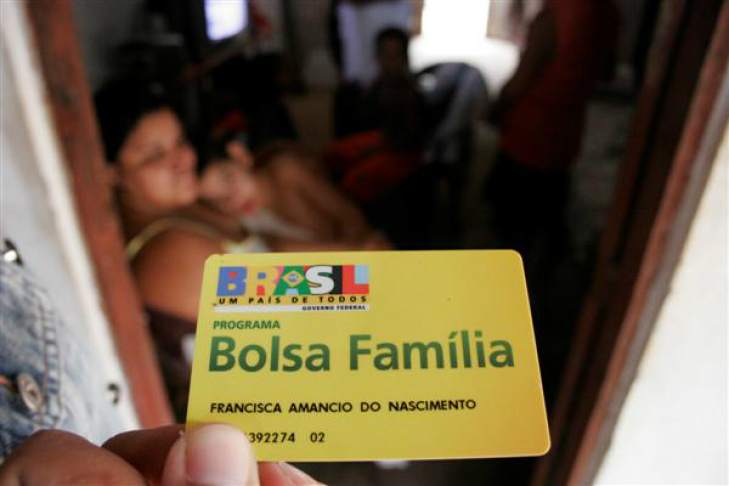 Se houver corte no Bolsa Família, 23 milhões deixarão o programa Se houver corte no Bolsa Família, 23 milhões deixarão o programa