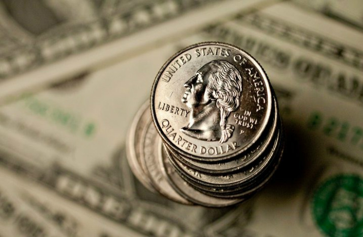 Dólar tem forte alta e fecha no maior valor em 15 dias