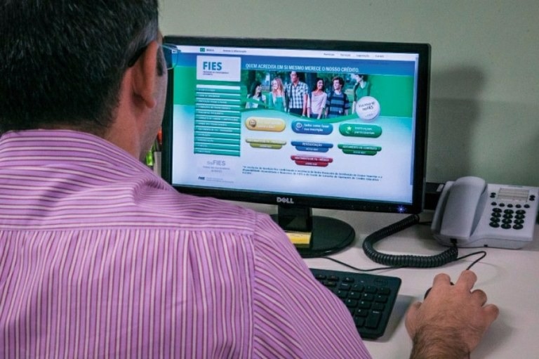 Renovação precisa ser feita todos os semestres para garantir benefício 