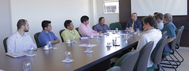 Assinatura do documento que será homologado e publicado com a criação da Federação Indígena de MS.