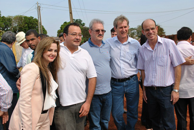 Autoridades de Aral Moreira prestigiam comemorações dos 65 anos de Amambai Autoridades de Aral Moreira prestigiam comemorações dos 65 anos de Amambai