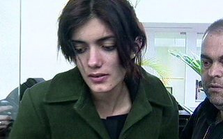 Jovem acusada de aplicar golpes em três estados é presa em SP