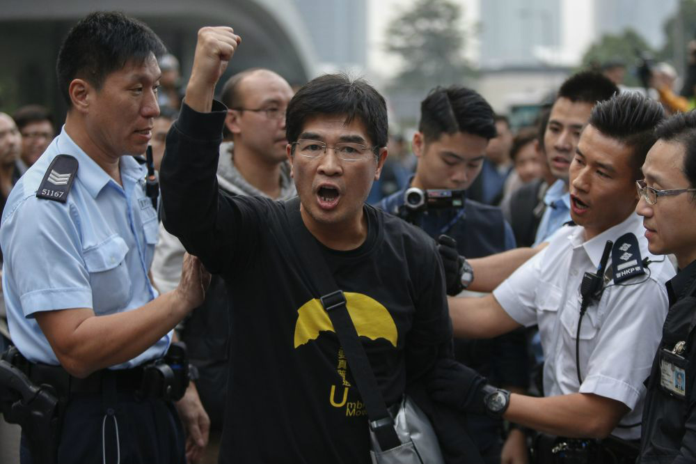 Líderes dos protestos de Hong Kong enfrentam risco de detenção