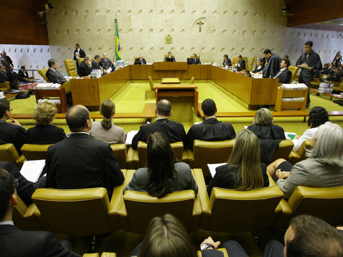 Assassinato de jornalista cerceia imprensa, diz presidente do STF