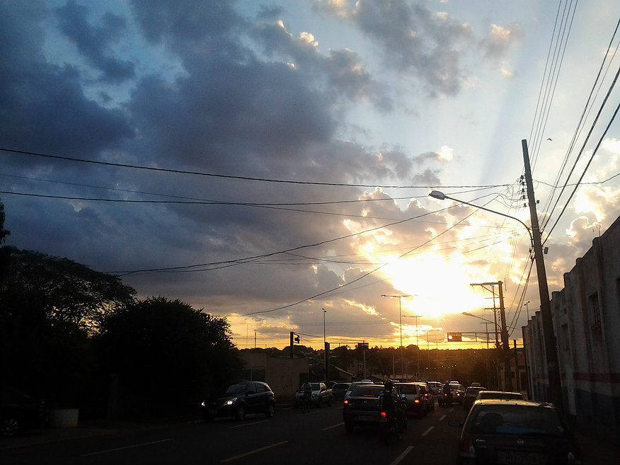Mais um dia com previsão de chuvas e temperaturas elevadas; máxima de 35ºC Tem previsão de chuvas para Campo Grande nesta quinta-feira (2) que começa com mínima de 21ºC.Foto: Ilustração