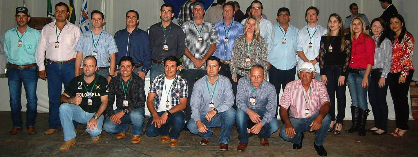 Sindicato Rural de Amambai destaca parcerias da Expobai Diretoria e colaboradores do Sindicato Rural de Amambai na abertura da Expobai 2013.