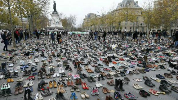 Manifestação de ambientalistas sobre clima gera conflito em praça de Paris