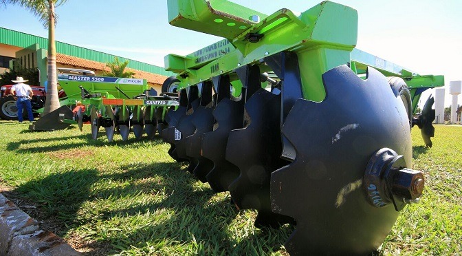 Governador entrega patrulha mecanizada para fortalecer a agricultura familiar Governador entrega patrulha mecanizada para fortalecer a agricultura familiar