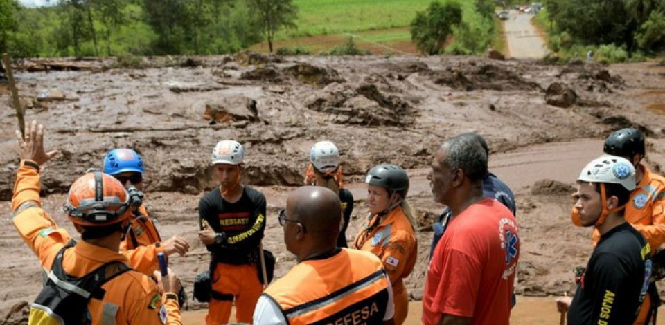 Tragédia deixou centenas de mortos e desaparecidos, além do impacto ambiental e material causado pela liberação dos rejeitos de mineração - Foto: Arquivo/Agência Brasil