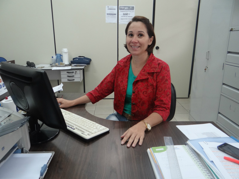 Assistente administrativa, Andrea Peixer, responsável pelas carteiras / Foto: Moreira Produções