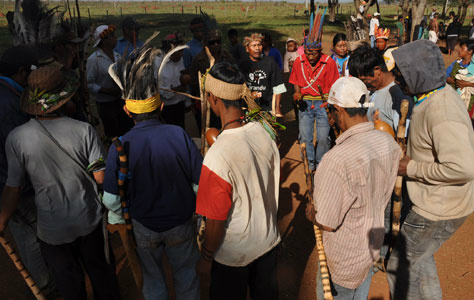 Kaiowá e Guarani de Pyelito Kue é violentada por oito pistoleiros em Iguatemi