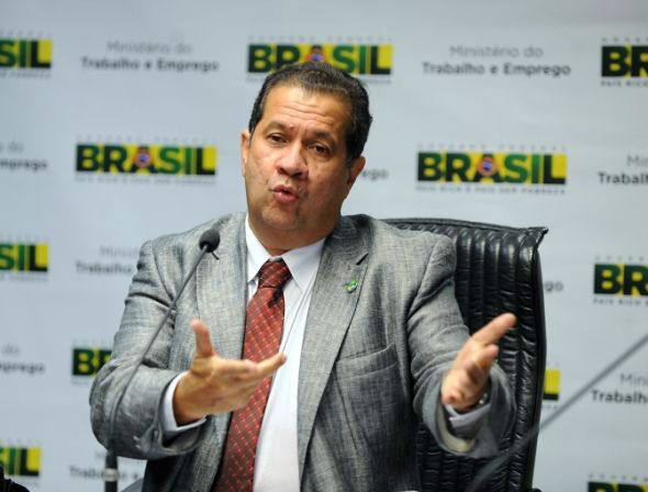 Presidente do PDT no Maranhão diz que partido não pagou viagens de Lupi Presidente do PDT no Maranhão diz que partido não pagou viagens de Lupi