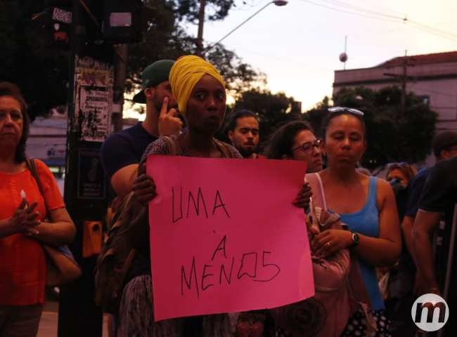 Campo-grandenses protestam no Centro após morte de vereadora carioca